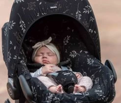 Dooky Seat Cover 0+ Autostoelhoes - Romantic Leaves Black -Kinderwagens Kortingswinkel 1200x1023 1