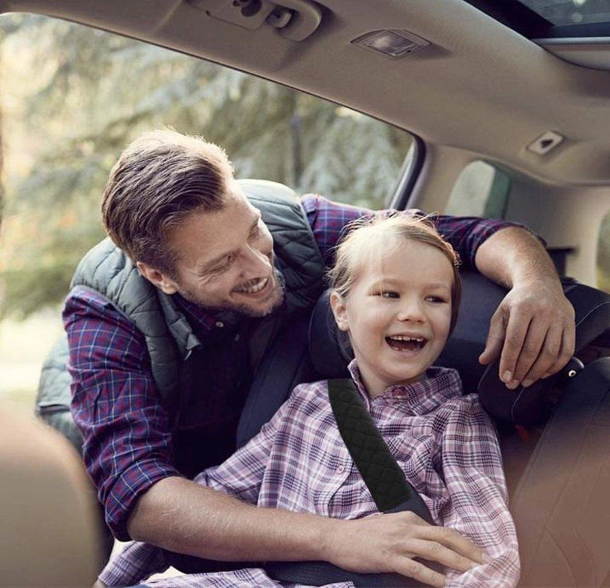 Merkloos Luxe Gordelhoes - Auto Gordelbeschermer - Gordelkussen - Zwart - 2 Stuks Gordelbeschermers 7 Merkloos Luxe Gordelhoes - Auto Gordelbeschermer - Gordelkussen - Zwart - 2 Stuks Gordelbeschermers - Afbeelding 7