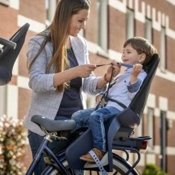 Qibbel Air Fietsstoeltje Achter Bagagedrager Bevestiging - Black 17 Qibbel Air Fietsstoeltje Achter Bagagedrager Bevestiging - Black -Kinderwagens Kortingswinkel 1200x1200 379