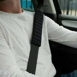 Hazlö Luxe Gordelhoezen - Auto Gordel Beschermer - Schouderhoezen - Gordelkussen - Gordel Beschermer - Gordelhoes - 2 Stuks - Zwart -Kinderwagens Kortingswinkel 1200x1200 866