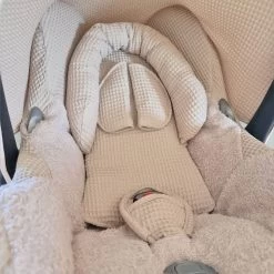 Wazzhappening - Maxi Cosi Hoes Set Bobbie - Karamel - Wafel - Badstof - Autostoelhoes 11 Wazzhappening - Maxi Cosi Hoes Set Bobbie - Karamel - Wafel - Badstof - Autostoelhoes -Kinderwagens Kortingswinkel 1200x1200 916