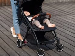 Lionelo Buggy Julie One - Kinderwagen Premium - Automatisch Opvouwen - Wandelwagen Tot 22 Kg - Comfortabele Zitje -Kinderwagens Kortingswinkel 1200x896 4