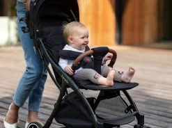 Lionelo Buggy Julie One - Kinderwagen Premium - Automatisch Opvouwen - Wandelwagen Tot 22 Kg - Comfortabele Zitje -Kinderwagens Kortingswinkel 1200x896 5