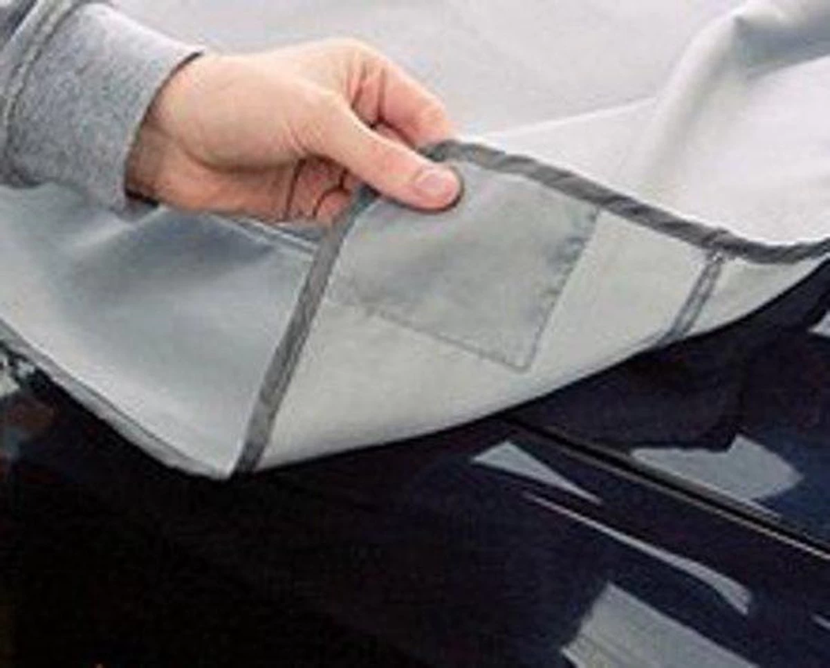 Benson Voorruitbeschermer Auto - Anti Vries - Magnetisch - Tegen Zon En Sneeuw - 162 X 96 Cm 3 Benson Voorruitbeschermer Auto - Anti Vries - Magnetisch - Tegen Zon En Sneeuw - 162 X 96 Cm - Afbeelding 3