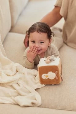 Jollein Activiteitenkubus - Spring Garden 21 Jollein Activiteitenkubus - Spring Garden -Kinderwagens Kortingswinkel 800x1200 17